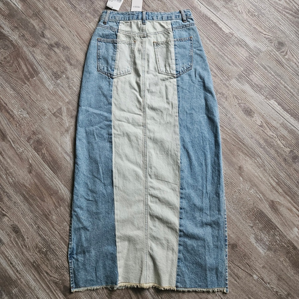 Forever 21 Denim Maxi Skirt Women S Blue 2 Tone Colorblock Side Slit Raw Hem - Picture 6 of 11
